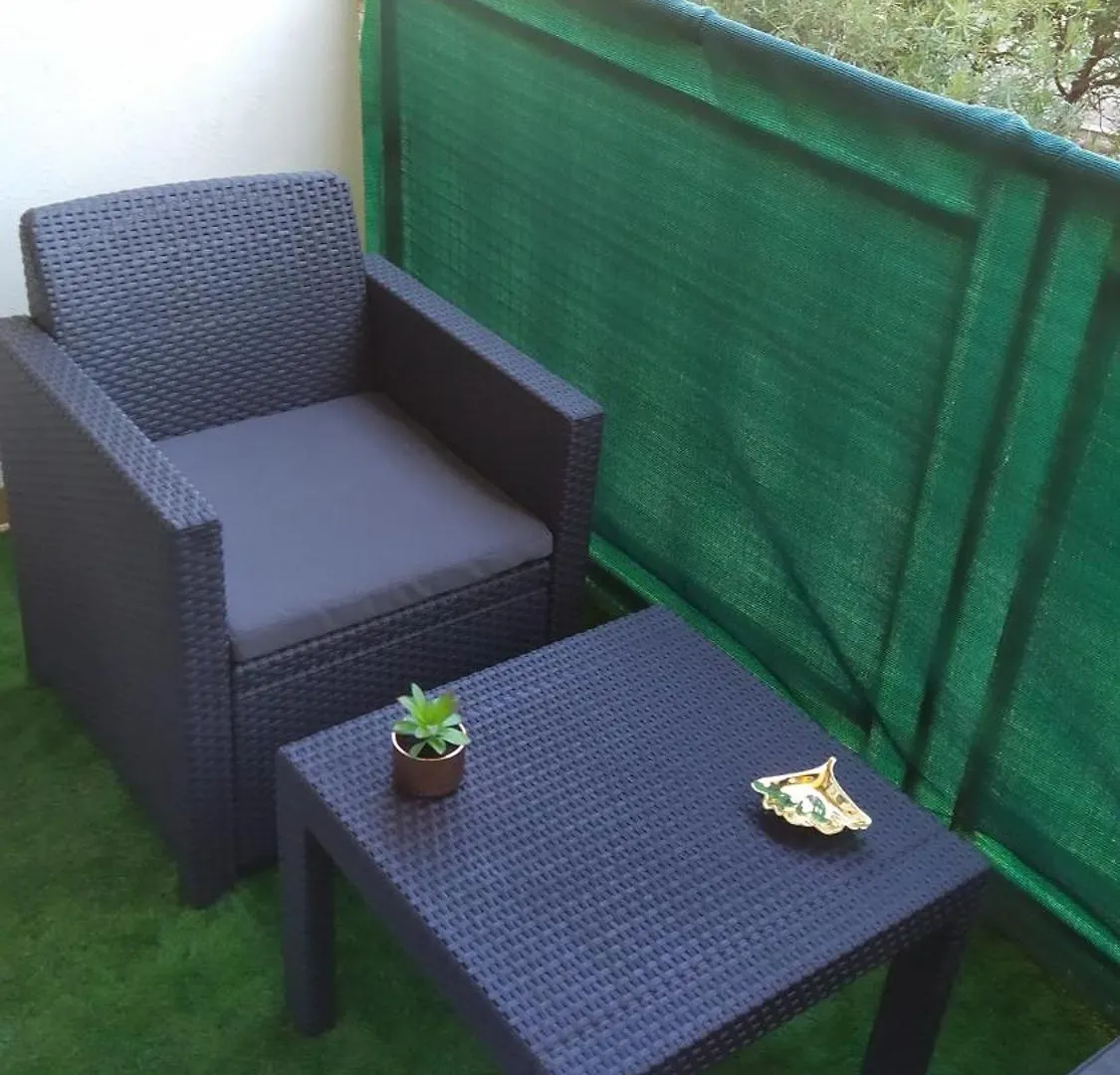 Appartement Tout Equipe 6 A 8 Couchages Avec Terrasse Et Parking Marseilles 0*,