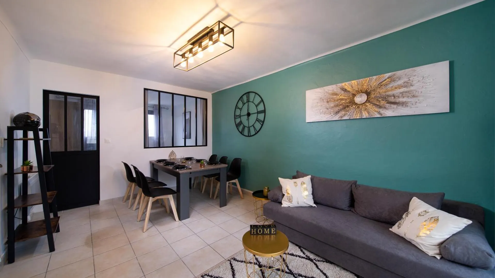 Apartment Appartement Tout Equipe 6 A 8 Couchages Avec Terrasse Et Parking Marseilles Frankreich