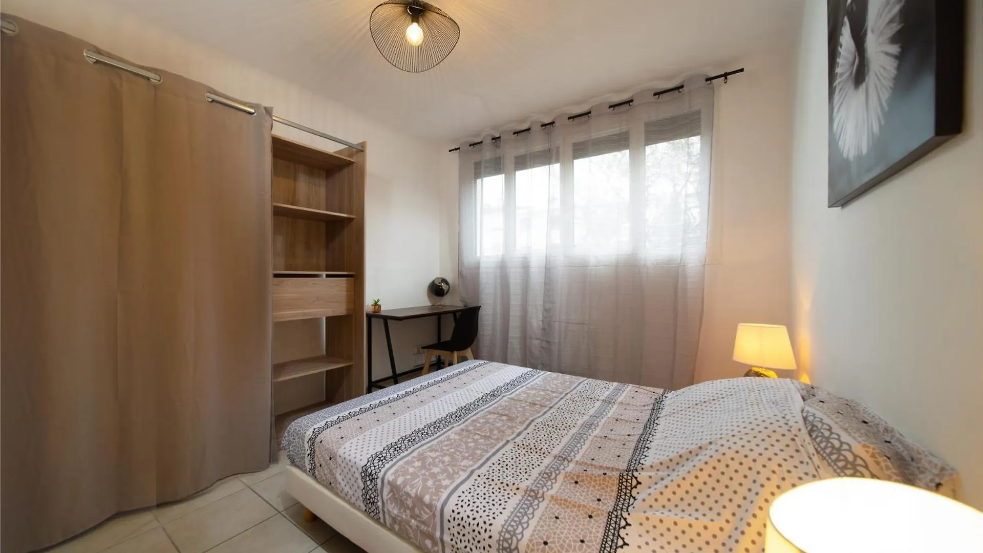 Appartement Tout Equipe 6 A 8 Couchages Avec Terrasse Et Parking Marseilles Frankreich